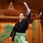 「自分の名を冠した公演で能楽師として独り立ちの意味もあるのでしっかりと務めたい」と語る上田顕崇＝上田観正会能楽堂