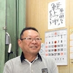 「秋のマツタケの競りが一番盛り上がる」と話す井関利昭さん＝丹波篠山市郡家