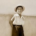 小学１年生の時の古野幸男社長。好奇心旺盛な一方、末っ子で甘えん坊だったという（古野電気提供）
