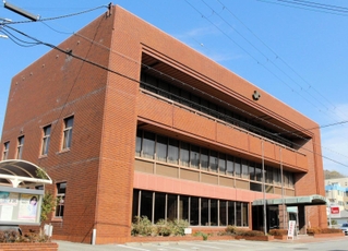 相生商工会議所会館＝相生市旭３