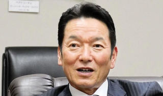 地元経済の展望を語る高砂商工会議所の福島孝一会頭＝高砂市高砂町北本町、同商議所