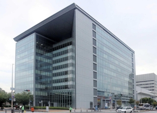 シスメックス本社が入る国際健康開発センター＝神戸市中央区脇浜海岸通１