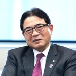 神戸空港の将来像について語る関西エアポートの山谷佳之社長＝大阪府泉佐野市（撮影・笠原次郎）