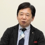 地域経済について語る市川町商工会の小野康裕会長＝兵庫県市川町西川辺、同町商工会館