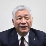 地元商工業の可能性について話す宍粟市商工会の長田博会長＝宍粟市山崎町山崎、同市商工会館