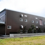 三ツ星ベルトが四国工場に新設した生産棟＝香川県さぬき市（同社提供）