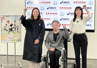 川崎重工業とアシックス合同の座談会に登壇した（左から）粟野幸智恵さん、花岡伸和さん、梶原亜希さん（川重提供）