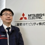 姫路事業所で取材に応じる三菱電機モビリティの加賀邦彦社長＝姫路市千代田町