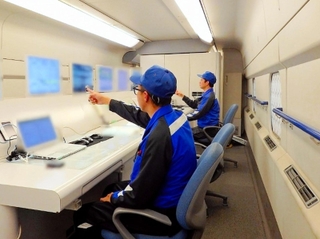 引退が発表されたドクターイエローの車内（ＪＲ西日本提供）