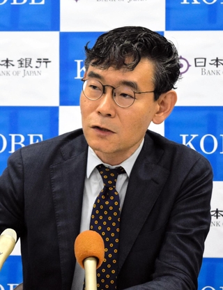 日銀神戸支店長に就任し、抱負を語る別所昌樹氏＝神戸市中央区京町