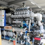 完成した木質バイオマス発電所の発電設備＝朝来市生野町猪野々（シン・エナジー提供）