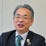 インタビューに応じる関西みらい銀行の西山和宏社長＝大阪市中央区備後町２