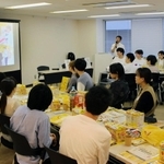 兵庫の企業の役員らが学生に仕事のやりがいなどを語った就活イベント＝東京都渋谷区