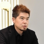 マイクロソフトが世界６カ所に拠点を置く「ＡＩ　Ｃｏ－Ｉｎｎｏｖａｔｉｏｎ　Ｌａｂ」の統括責任者の山崎隼さん＝神戸市中央区浜辺通５、神戸商工貿易センタービル