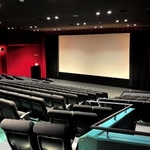 ２９６席を備える「アミュスタ！ＫＯＢＥ」の映画ゾーン（大栄環境提供）