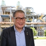 ダイセルで技術者出身として初の社長になった小河義美氏。「論文を読んで難しいことを言うと言われるが、自分のスタイルを貫いているだけ」という＝姫路市網干区新在家、ダイセル網干工場（撮影・斎藤雅志）