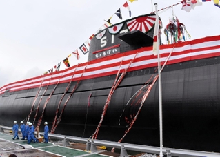 進水した潜水艦「ちょうげい」＝神戸市兵庫区和田崎町１