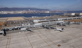 神戸空港＝２０２２年１月、神戸市中央区神戸空港１