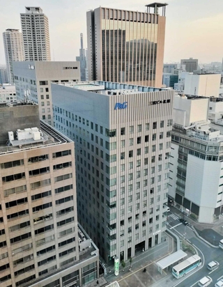 神姫バスが「神戸本社」を設ける三宮ビルディング北館＝神戸市中央区小野柄通７