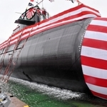 進水した潜水艦「ちょうげい」＝神戸市兵庫区和田崎町１