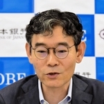 兵庫県内の金融経済概況を発表する別所昌樹神戸支店長＝神戸市中央区京町