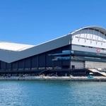 ２０２５年春の開業に向け建設が進む「ジーライオンアリーナ神戸」＝神戸市中央区新港町