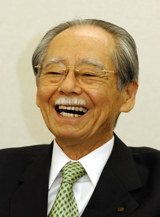 戦後の神戸経済を切り開いたノーリツ創業者の太田敏郎さん＝２００４年、神戸市中央区