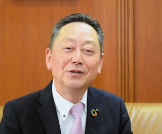 日新信用金庫の山本良一理事長＝明石市本町２