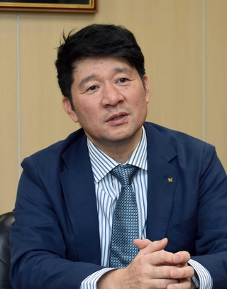 関西スーパーマーケットの中西淳社長＝伊丹市中央５、同社本社