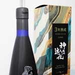 オリバーソースの「神々による進化」＝神戸市中央区港島南町３、同社