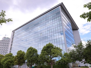 シスメックス本社が入る国際健康開発センター＝神戸市中央区脇浜海岸通１