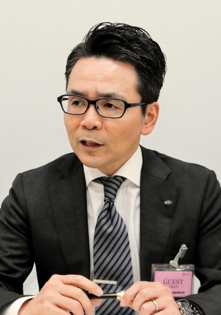 ２０２４年１０月期連結決算を発表するハイレックスコーポレーションの寺浦太郎社長＝大阪市中央区、大阪取引所
