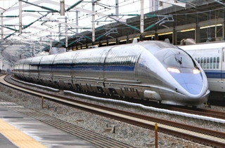 「のぞみ」として、１本限りの復活運行が決まった５００系車両＝ＪＲ西明石駅