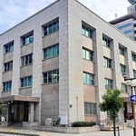 日本銀行神戸支店。今年の金利の動きはどうなるだろう＝神戸市中央区（筆者撮影）