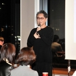 阪神・淡路大震災当時の経験などを話すポトマックの金指光司会長＝神戸市中央区加納町４、アンカー神戸