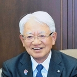 関西財界セミナーを前に抱負を語る神戸商工会議所の川崎博也会頭＝神戸市中央区港島中町６、同商議所