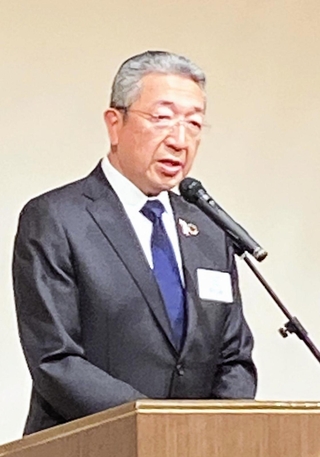 「ＭＵＦＧ震災３０年式典」であいさつする三菱ＵＦＪ銀行の早乙女実副頭取＝神戸市中央区港島中町６、神戸ポートピアホテル