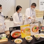 焼きビーフンで知られるケンミン食品は、小麦粉を使わないグルテンフリーラーメンを提供する＝大阪市中央区城見１、ホテルニューオータニ大阪