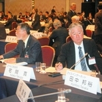 大学教育への企業の関わり方などをグループで議論した第３分科会＝神戸市中央区港島中町６、神戸ポートピアホテル
