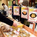 今年１月に開かれた「いちプラ市」の様子＝神戸市東灘区森南町１、セルバ甲南山手