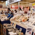 国産食材などが並んだトーホーグループの展示商談会＝神戸市中央区港島中町６、神戸国際展示場
