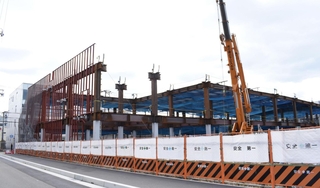 開業に向け建設が進む「マルアイ長田店（仮称）」＝神戸市長田区大道通２
