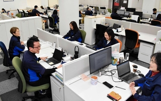 男女の賃金格差が県内上場企業で最も小さかったメックの本社内＝尼崎市東初島町