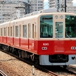 赤胴車として親しまれた８０００系車両。今後３、４年かけて全１９編成を当時の配色に戻す（阪神電気鉄道提供）