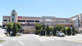 今年２月末に閉店したダイエー西宮店。５月下旬にショッピングセンター「そよら西宮今津」として再オープンする＝２０２４年７月、西宮市浜松原町
