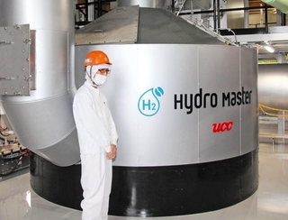 稼働を始めた大型水素焙煎機「ハイドロマスター」＝静岡県富士市、ＵＣＣ富士工場