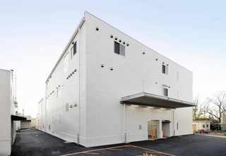 帝人目黒研究所の加西工場。５月１日からアサヒ目黒研究所の工場として事業を始める＝加西市繁昌町（アサヒグループホールディングス提供）