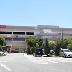 今年２月末に閉店したダイエー西宮店。５月下旬にショッピングセンター「そよら西宮今津」として再オープンする＝２０２４年７月、西宮市浜松原町