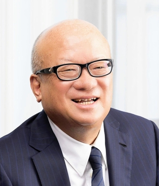 兵庫県商工会連合会の会長に就いた藤井信孝氏（同会提供）
