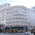 売上高が45カ月ぶりに前年同月を下回った大丸神戸店＝神戸市中央区明石町
